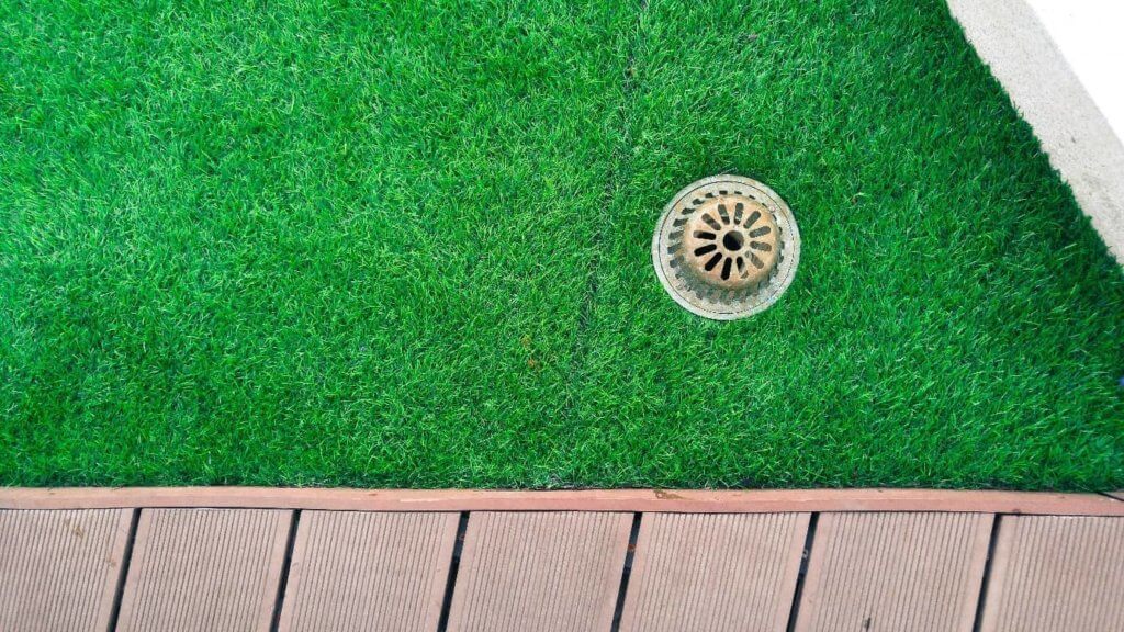How Dallas, TX Artificial Grass Can Prevent Yard Flooding
